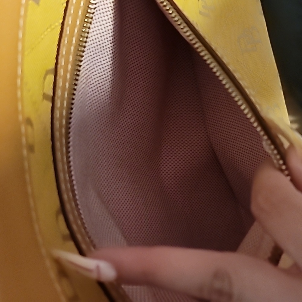 Dooney & Bourke - Picture 7 of 15